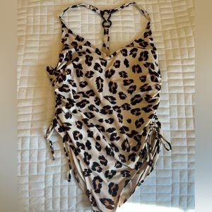 Kona Sol Leopard One Piece XL
